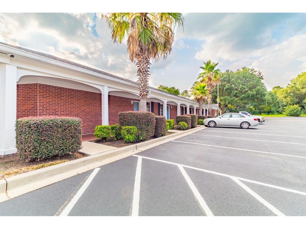 Winton Inn & Suites Barnwell Exterior foto